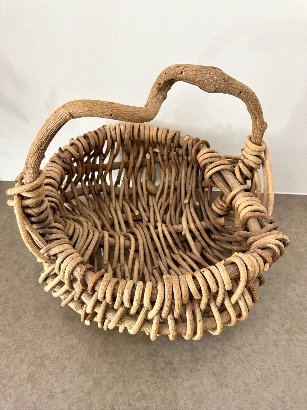 Primitive Natural Woven Thick Vine Basket with Handle - Tan Asymmetrical Gather